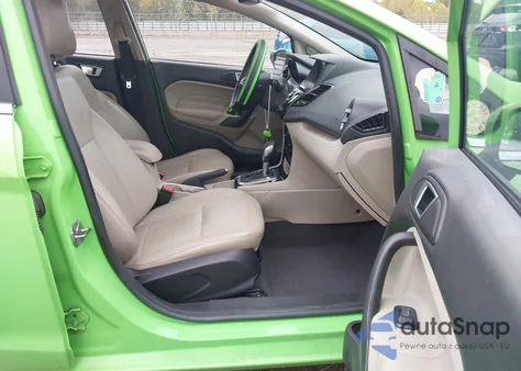 2015 Ford Fiesta Titanium z USA, uszkodzony, nr VIN 3FADP4CJ3FM105751